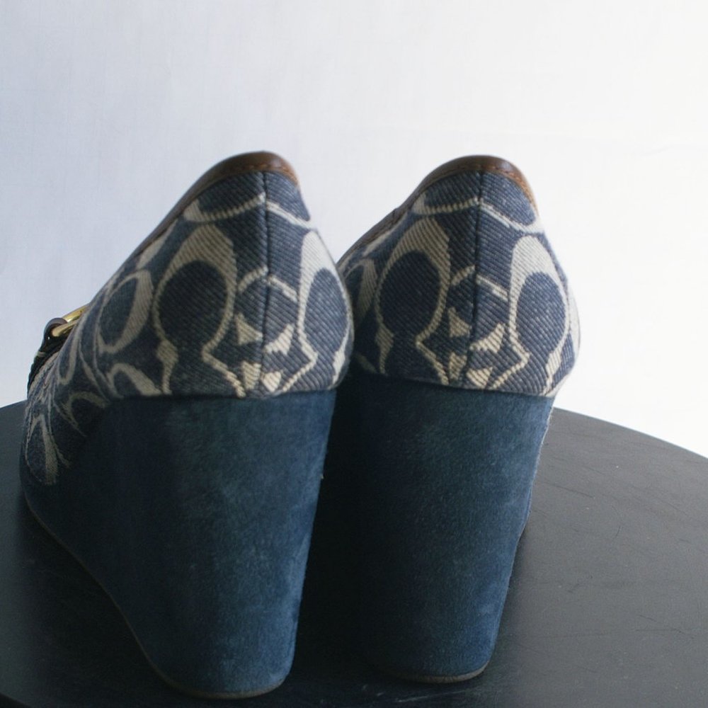 Coach Blue Signature Logo wedge Pump US Size 8.5 - Picture 9 of 9